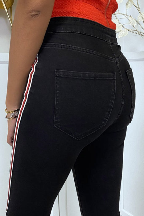 Broek Met Strepen Aan De Zijkant